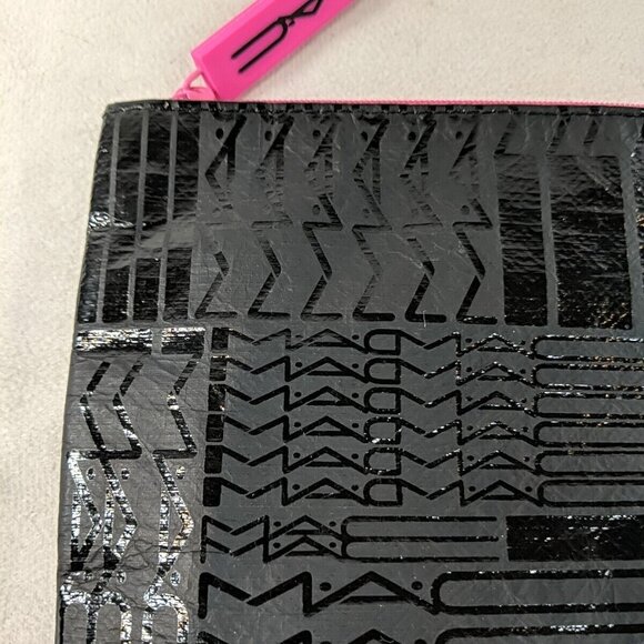 M.A.C. MAC Cosmetics Bag Black Pink Pouch 7.5" x 6" Makeup Jewelry Travel Zip - Picture 2 of 12